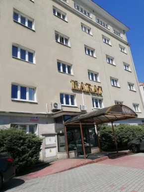 Karat, Warsaw